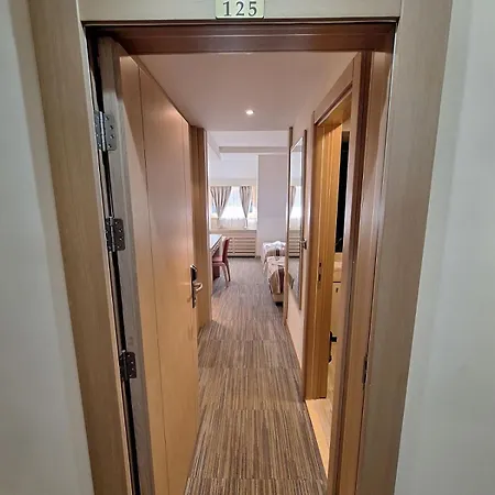 Angella Konaci 아파트